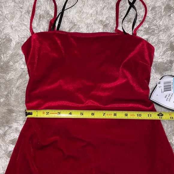 Gorgeous Red Velvet Backless Dress - Picture 5 of 6